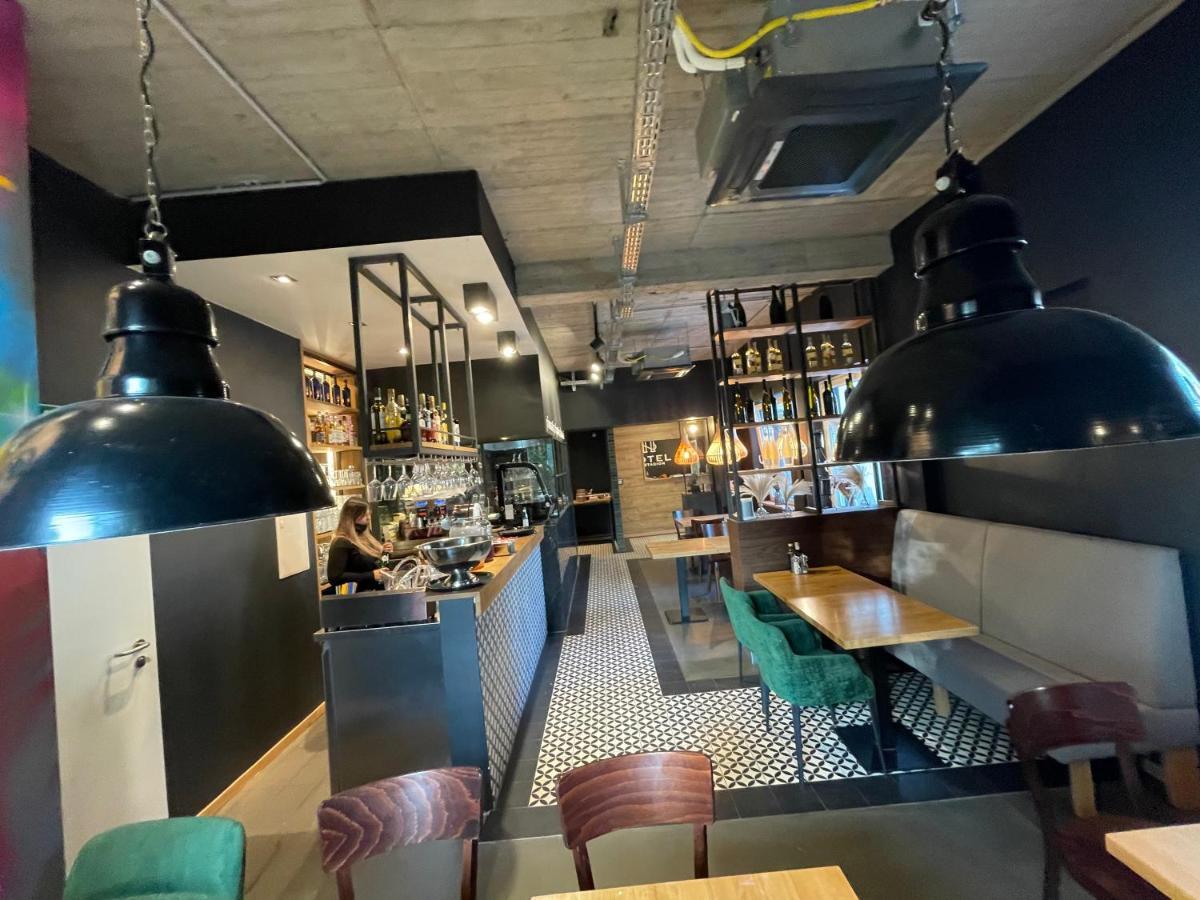 Hotel Am Stadion Vanino Cucina Italian بيليفيلد المظهر الخارجي الصورة