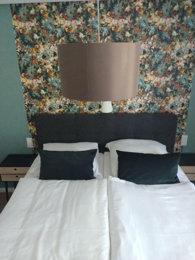 Hotel Am Stadion Vanino Cucina Italian بيليفيلد المظهر الخارجي الصورة